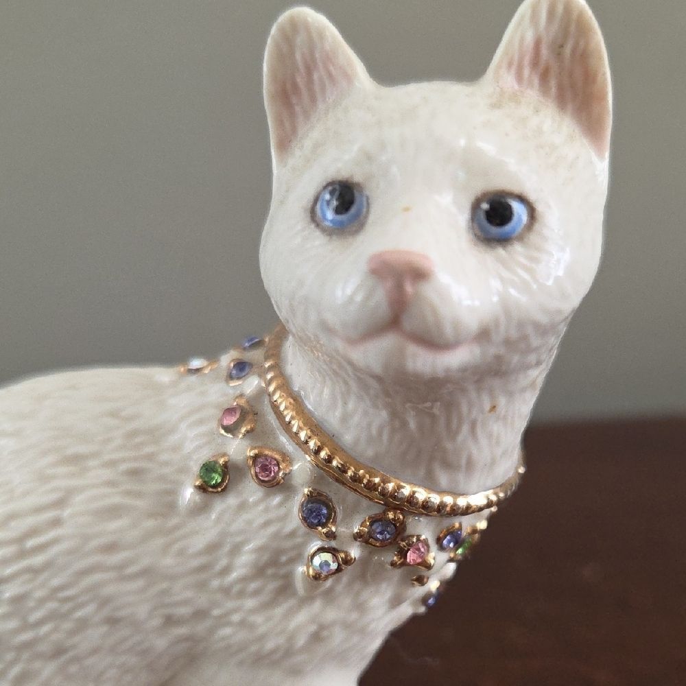 Lenox Vintage White Ceramic Bejeweled Cat - Picture 5 of 8